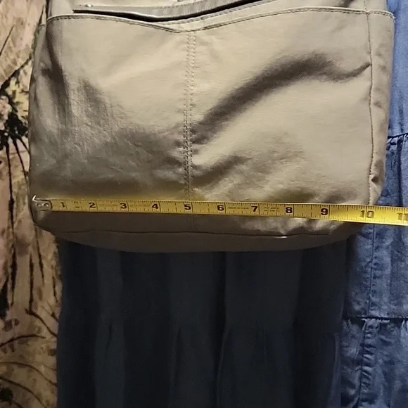 Baggallini Crossbody - Picture 9 of 12